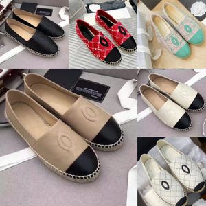 Fashion Luxury Casual Womens Chaussures Summer Designer Flat Bottom Beach Chores Fashion Fashion Fishing Chaussures en cuir authentiques avec une boîte d'origine Taille 35-42