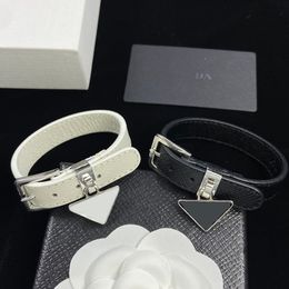 Luxe mode -bedelarmbanden ontwerper voor mannen zilveren lederen sieraden heren zwarte manchet bangle klassieke dames joodse ketting armband 238152C5
