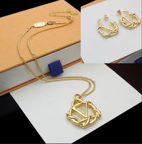 Moda de lujo Gargantilla Collar Diseñador V Carta Joyería Boda 18K Chapado en oro Colgantes Collares Pendientes Conjunto Joyería de mujer No 2859