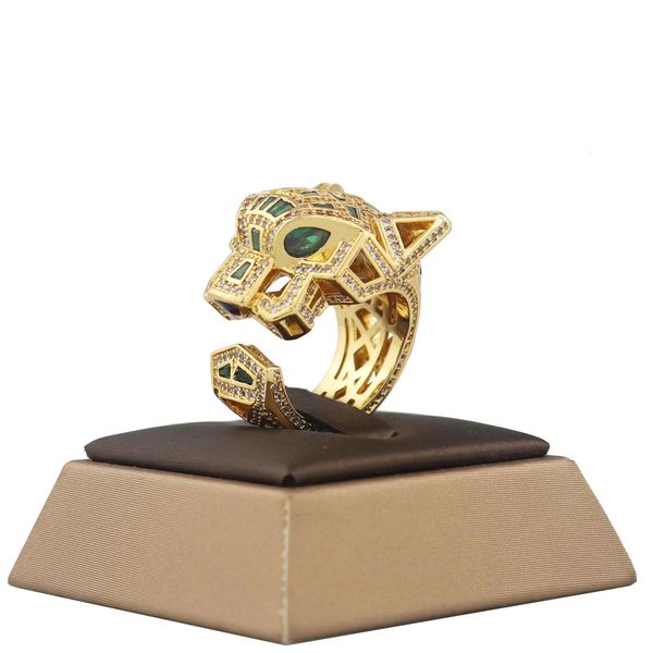 Fashion de luxe classique animal Tiger Head Shape Zircon Anneau Green Eyes Green Tattoo Dubaï Jewelry240412