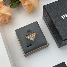 Luxe mode klassieke designer ring voor mannen en vrouwen High-end kwaliteit paar trouwring doos banket cadeau Kerstmis reizen One Size fits All 6