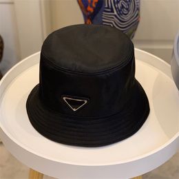 Gorra de moda de lujo para hombre para mujer Sombrero de cornisa grande Marcas de diseñador Sombrero de cubo Casquette Fedora Bonnet Gorros al aire libre de alta calidad