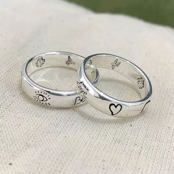 Diseñador de moda de lujo, anillo de pareja, letra de plata, temperamento de graffiti, personalidad clásica, regalo de pareja completo, caja de joyería de compromiso para fiesta de mujer, buena y agradable