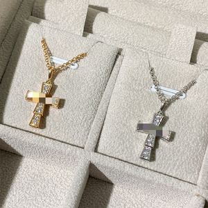 Luxe mode-ontwerper kruis hanger ketting dames klassieke eenvoudige ketting delicate diamanten ketting dames sieraden cadeau