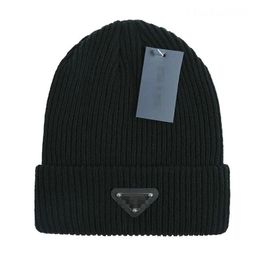 Chapéus de designer de moda de luxo Marca Itália Chapéu Polo Prad Gorros Homens e Mulheres Beanie Outono / Inverno Chapéu de Malha Térmica Ski Brand Bonnet Xadrez Crânio Chapéu Quente Cap A2