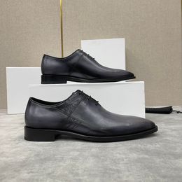Chaussures en cuir d'affaires pour hommes de créateurs de mode de luxe avec des chaussures Oxford en relief faites à la main à lacets, chaussures de mariage vert cuivre coupe basse 5-10