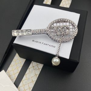 Luxe Modeontwerper Mannen Vrouwen Koperen Broche Pins Merk Zilveren Brief Pak Jurk voor Dame Sieraden