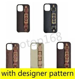 Capas de telefone de designer de moda de luxo para iphone 11 11pro 12 13 14 pro max xs xr xsmax 7 8 plus pulseira de couro titular celular c6893778