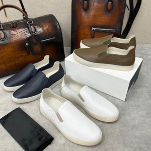 Sapatos formais masculinos de designer de moda de luxo com superfície de grão de pele de veado macia, pés leves e escorregadios, cano baixo, sapatos 5-10 US