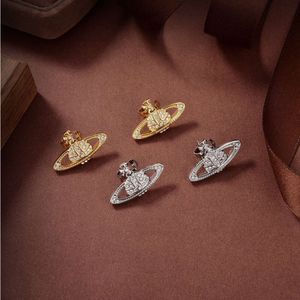 Diseñador de moda de lujo Pendiente con forma de letra Viviene Marca Joyería para mujer Pendientes de perlas de metal cjeweler Westwood para mujer Tendencia Oreja de oro ui7kiu67436