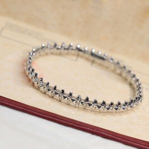 Bracelet de luxe à rivets pour Couple, cadeaux de haute qualité pour hommes et femmes, accessoires de marque de fête exquis, classique, offre spéciale