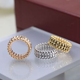 Luxe Mode Klinknagel Ring voor Vrouwen en Mannen Hoge Kwaliteit Brede Editie Prachtige Party Merk Accessoires Klassieke Hot Selling 2024