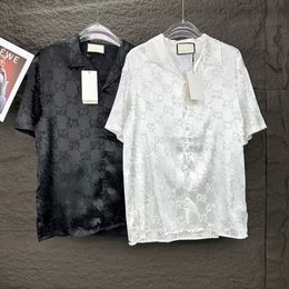 Luxury à la mode et à ajustement lâche chemise de créatrices Butter les chemises Hawaii Shirts décontractés hommes Robe à manches courtes T-shirt en noir et blanc hawaïen