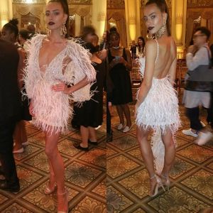 Luxe Plume 2020 Robes De Cocktail Avec Wrap Col En V Profond Perles Courtes Robes De Soirée De Bal Yousef aljasmi Robe De Fête Occasion