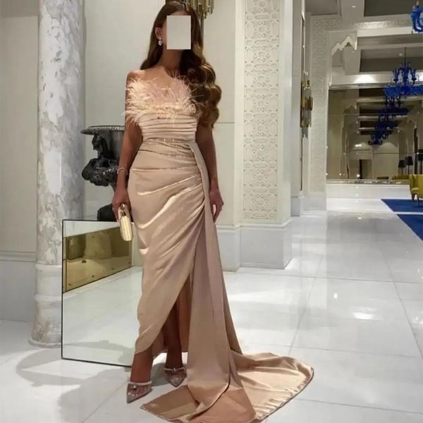 Plumes de luxe sirène robes de soirée saoudien arabe pli froncé Satin robe de bal Dubai femmes robes de soirée formelles