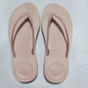 Luxe fitflop dames slippers zomer luxe lederen slip-on designer slipper strandschoenen glijbanen mode metalen knop decor feestjes sportschuifjes 36-39