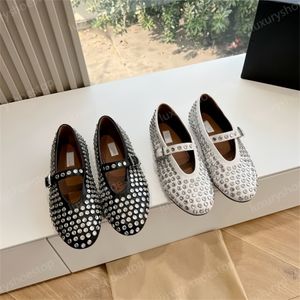 Chaussures de robe à fond plat de luxe Chaussures de créateurs Femme Round Toe Rignestone Boat chaussure luxueuse Rivet en cuir