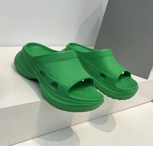 Luxe plat hommes femmes toboggan concepteur pantoufles sandales tongs plate-forme EVA étanche large oreiller confort Mules plage pantoufle
