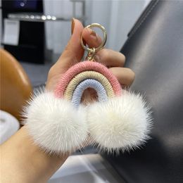 Luxe pluizige haarbal regenboog pompom sleutelhanger sleutelhanger tas accessoires schattige bedels voor auto handtassen dames cadeau bulk 240301