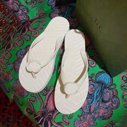 mousse de luxe chevron conçoit des pantoufles string sandale femme chaussure de créateur homme diapositive signature facile à porter plage pantoufle extérieure slip sur tongs