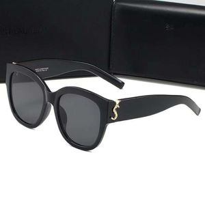 Lujo para mujeres Hombres Diseñador ysl Gafas de sol resistentes a UV400 Bolsas y estuches para anteojos originales con caja de mostrador