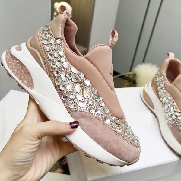 Zapatos casuales de diseñador de diamantes de lujo para la venta Zapatillas bajas de piel de oveja Zapatos planos Mujer Crysta Zapato de boda Zapatillas con bolsa para el polvo Calidad superior Rosa plateado