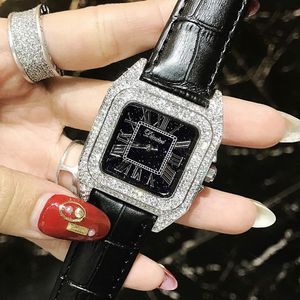Luxury Full Diamond Women Square Watches Ladies Fashion Strap Store Rhinestone Quartz Watch Reloj Femenino Femenino de Cristal plateado NUEVO Y19062402 238H