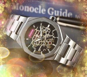 Luxe volledig roestvrijstalen horloges Outdoor chronograaf Quartz Batterij Diamanten Ring Volledig functionele stopwatchnaald Saffierlens Hol horloge met skeletwijzerplaat