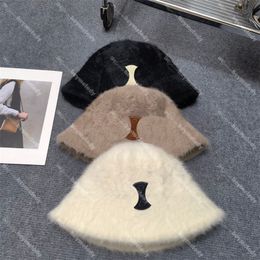 Sombreros de cubo peludos de lujo, gorro de pescador cálido y grueso, gorros esponjosos de diseñador con letras
