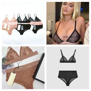 Sous-vêtements de luxe en maille G Letter Textile à la maison Bikini sexy Sous-vêtements respirants pour femmes Lingerie élégante pour la maison Ensemble de soutien-gorge en dentelle INS HOT Cadeau d'anniversaire