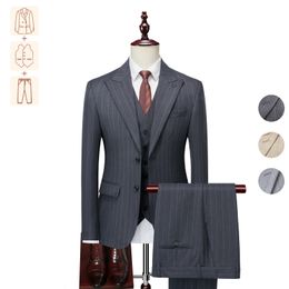 Trajes de chaqueta de vestido de boda de novio genuino de lujo para negocios Chaleco de ajuste clásico atlético con hombros anchos 240125