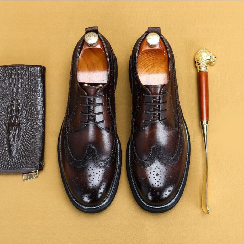 Luxury Genuine Leather Brogue Shoes Men Italian Designer Business Formal Shoes Men Flats Vintage Fashion Male Oxfords 1AA60