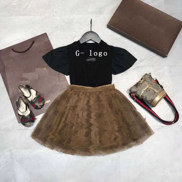 Ensembles de vêtements de luxe pour filles Brand New Kids Clothes Fashion Botuique Designer Children Wholesale