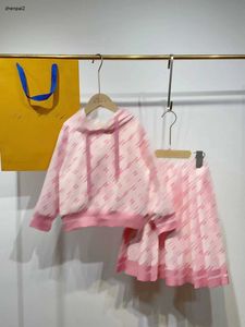 Robes de filles de luxe Cost Taille 110-160 Automne Kids Designer Vêtements à crampons de diamant cassé et jupe plissée Dec10