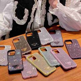 Luxe glitter telefoonhoesjes voor iPhone 15 Plus 14 Pro Max 13 12 11 Designer Bling Sparkling Rhinestone Diamond Jeweled 3D Crystal Triangle P Dames Cover Z # A102