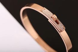 Bracelet en or de luxe avec diamant pour femmes Bracelet de créateur haut V-or or Rose femmes bijoux de mariage de style ouvert avec boîte