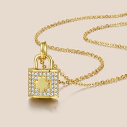 Collier de cercle d'or de luxe bijoux de créateurs pendentif pour hommes et femmes colliers en acier inoxydable diamant pour couples cadeau de Noël avec original avec boîte