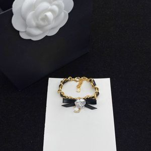 Luxe gouden parel armband keten ontwerper minnaar charme armbanden brief voor vrouw mode-sieraden