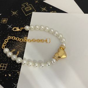 Bracelet de bracelet de luxe de la marque de bracelet nouveau design en forme de cœur pour bracelet pour filles de tempérament luxueux