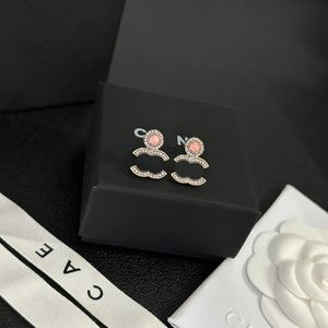 Brand de boucle d'oreille plaqué or de luxe Designer de haute qualité en poudre de fleur de cerise de cerise charmante fille d'oreille boutique cadeau de haute qualité de boucle d'oreille de haute qualité