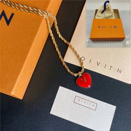 Collier plaqué or de luxe Designer de marque Red Peach Heart Romantic Love Collier Bijoux de haute qualité Fashion Love Collier cadeau avec anniversaire
