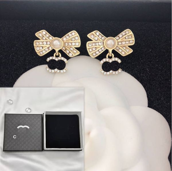 Pendientes plateados chapados en oro de lujo Diseñador de marca Romantic Love Pendientes de regalos de alta calidad Pendientes de alta calidad Box Fiesta de cumpleaños