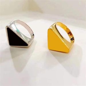 Anneaux de mariage de la personnalité de la mode de l'anneau de luxe adapté aux hommes et aux femmes Open Pearl Diamond Jewelry Gift