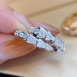 Luxe Gold Sliver Kleur Crystal Snake Shape Ring voor Vrouwen Meisje Verstelbare Prachtige Glanzende Kubieke Zirkoon Vinger Ring Bruiloft Sieraden