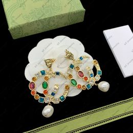Boucles d'oreilles en or de luxe Designer pour femmes Color Boucles d'oreilles en diamant suspendues boucles d'oreilles de bijoux en perles de haute qualité