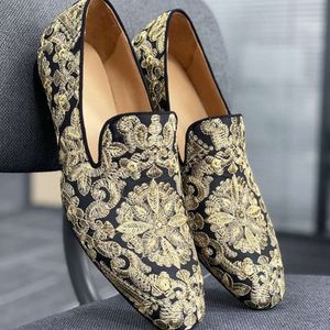 Luxe doré broderie hommes chaussures formelles bureau chaussure concepteur bout pointu chaussures habillées en cuir chaussure de fête EU48 avec boîte NO498