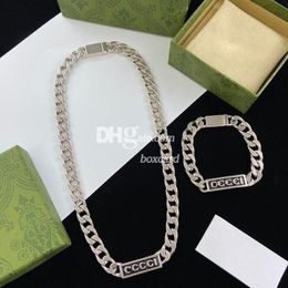 Collares de metal dorado de lujo, conjuntos de pulseras de cadena, collares con letras de diseñador, pulseras con sellos, estilo Hiphop para hombre y mujer