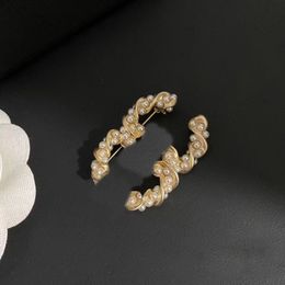 Grace marca de luxo carta broche designer broches pérola irregular para mulheres charme jóias acessórios presente casamento alta qualidade