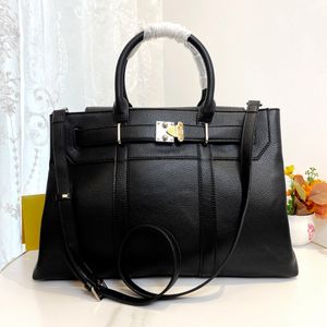 Luxury korrelige lederen draagtas ontwerper schouderhandtas crossbody tas lock it mm handtas mannen vrouwen casual forensentas designer tas portemonnees m23153, m23154