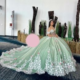 Robe De bal De luxe verte, épaules dénudées, robe De princesse Quinceanera, avec des Appliques en dentelle et perles, en tulle, 2024